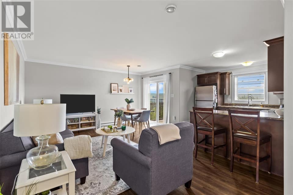 10 Westview Avenue Unit#3, photo 4 of 22