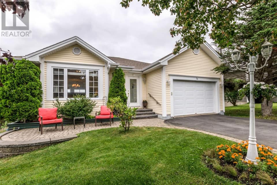 26 Spruce Hill Place, photo 1 of 38