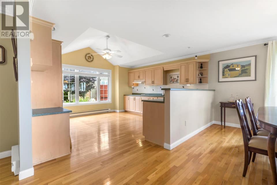 26 Spruce Hill Place, photo 7 of 38