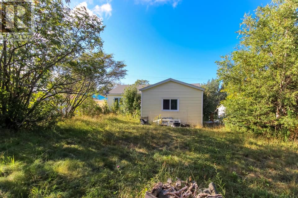 309 Freshwater Road, photo 3 of 24