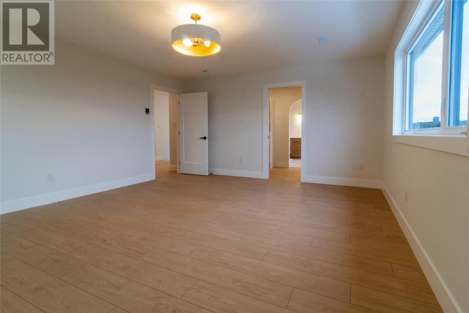 216 Cheeseman Drive, photo 10 of 18