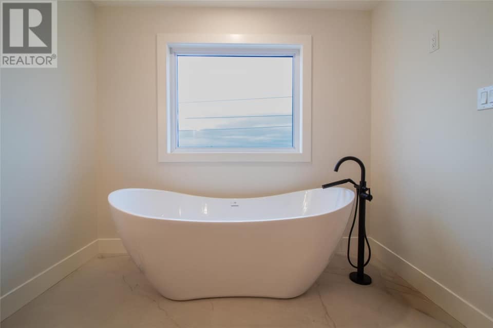 216 Cheeseman Drive, photo 12 of 18