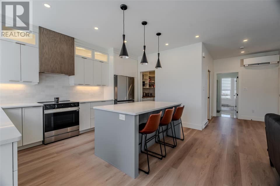 214 Cheeseman Drive, photo 10 of 28