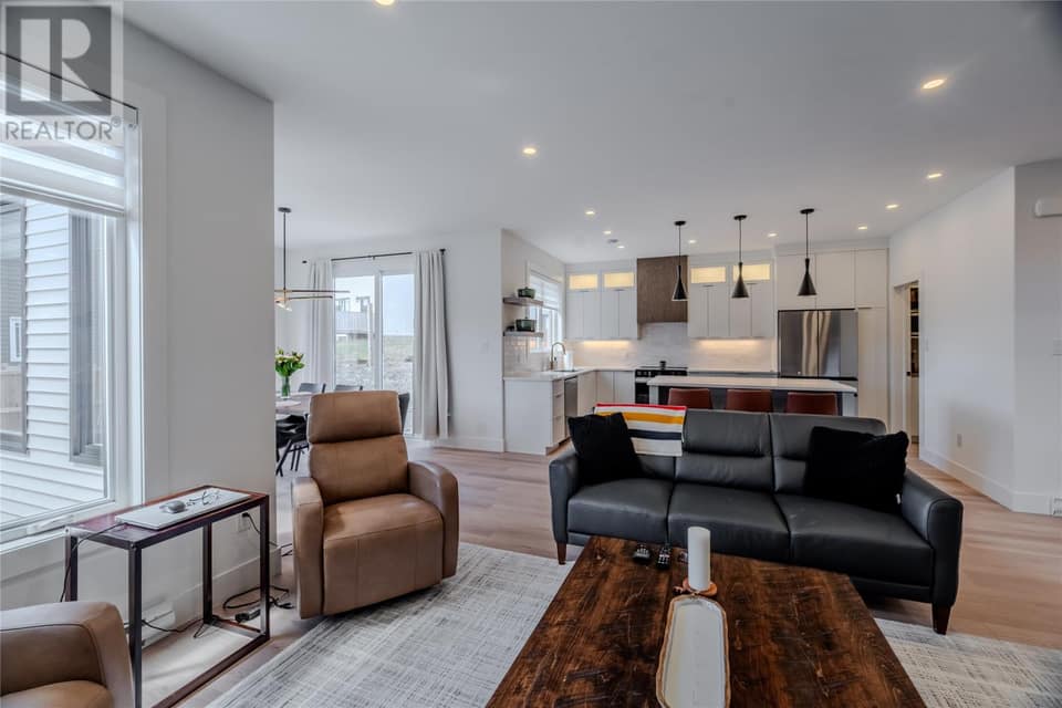 214 Cheeseman Drive, photo 12 of 28