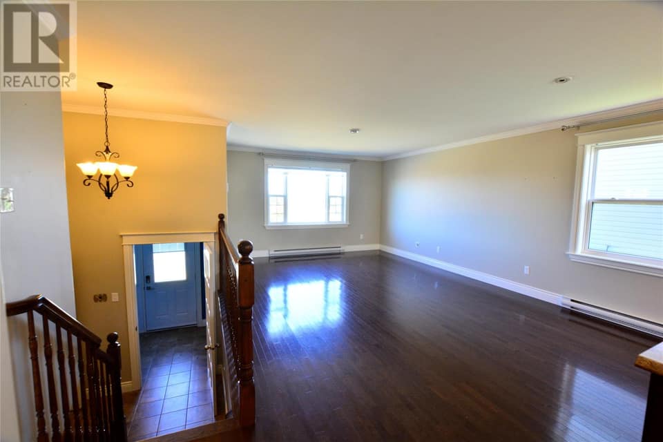 11 Logan Street, photo 10 of 39