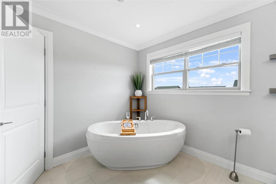 64 Galway Boulevard, photo 16 of 32