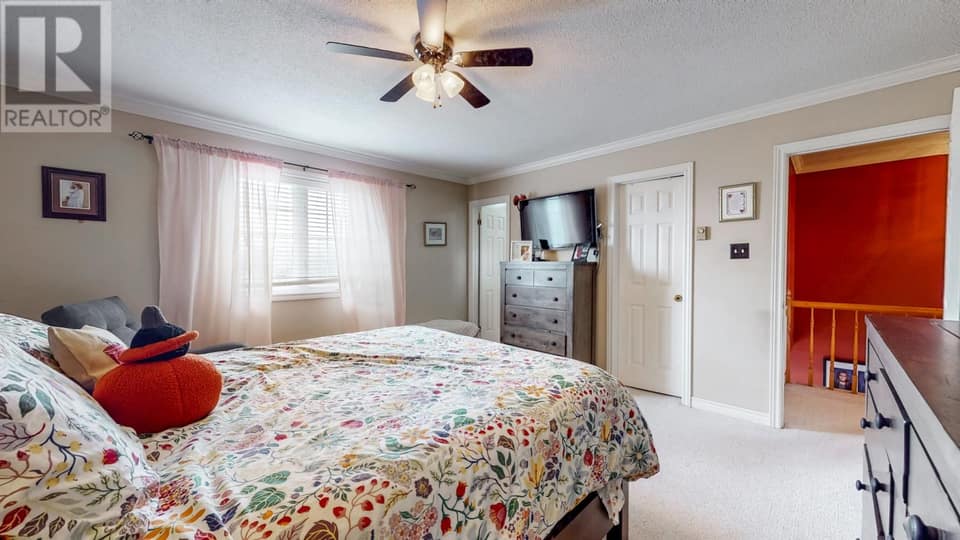 32 Halley Drive, photo 21 of 46