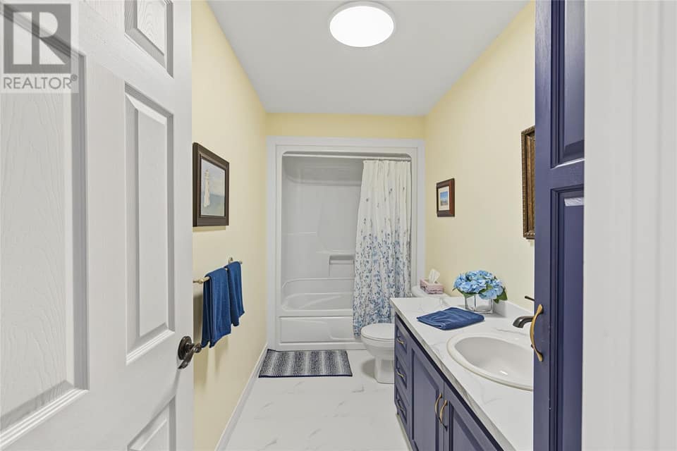 147 Monument Road, photo 29 of 50
