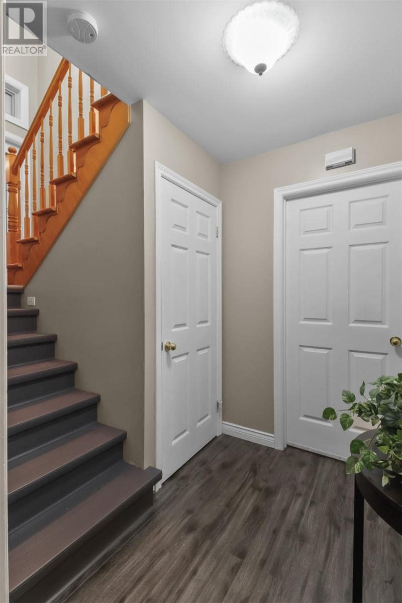 49 Sapphire Crescent, photo 19 of 26
