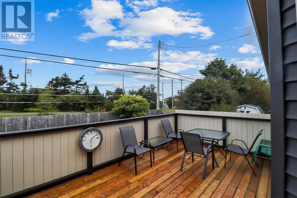 49 Sapphire Crescent, photo 25 of 26