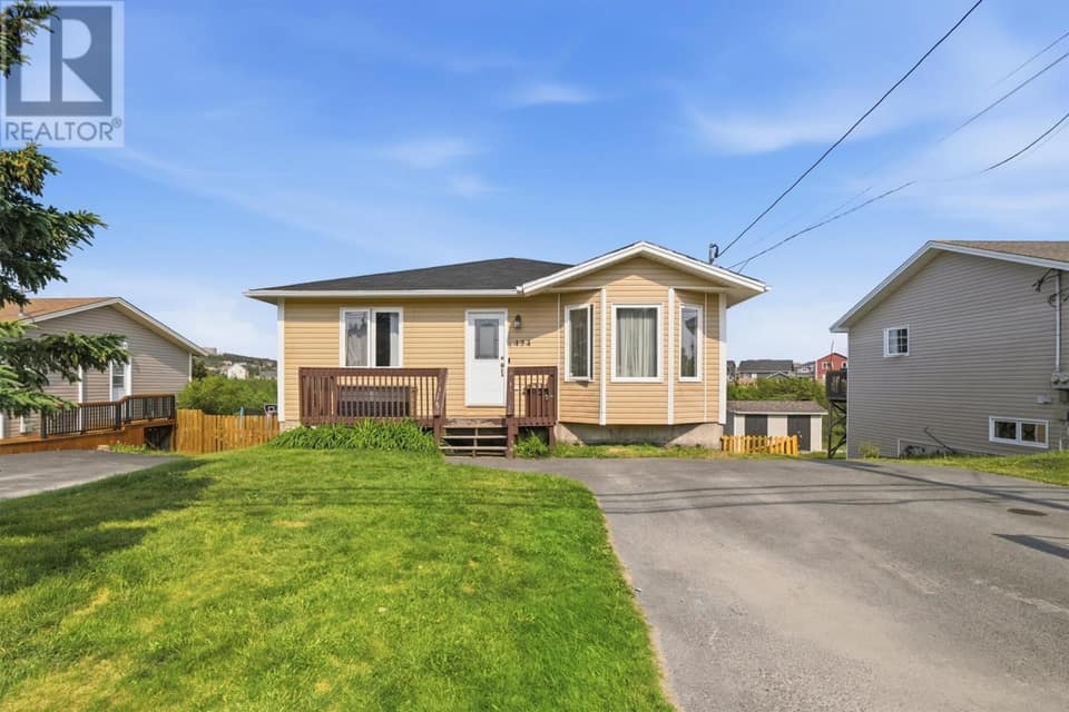 134 St. Thomas Line, photo 1 of 30