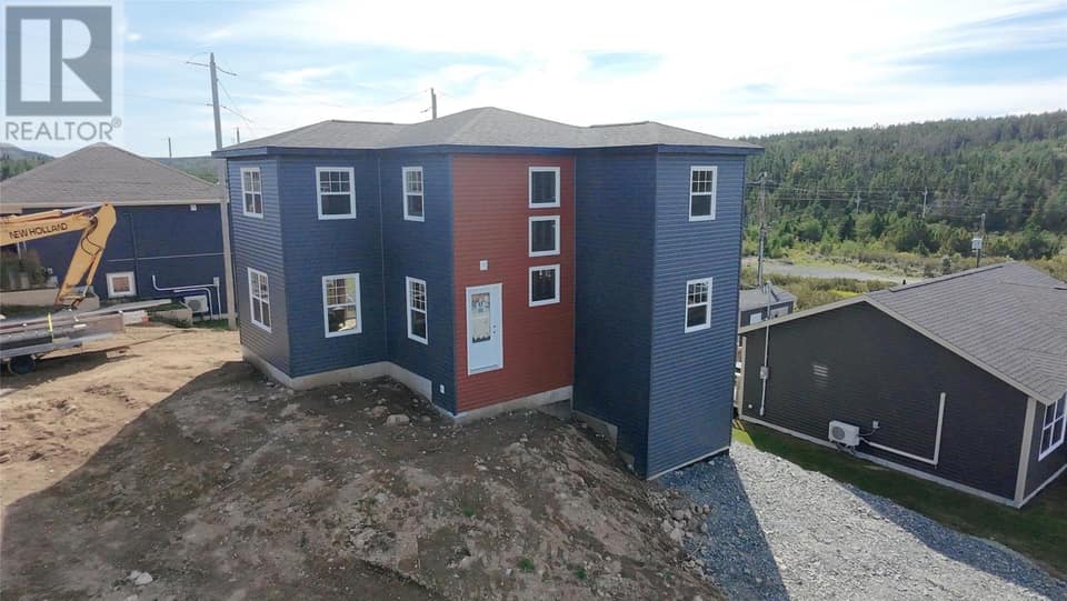 3-7 Heidi Crescent, photo 1 of 4