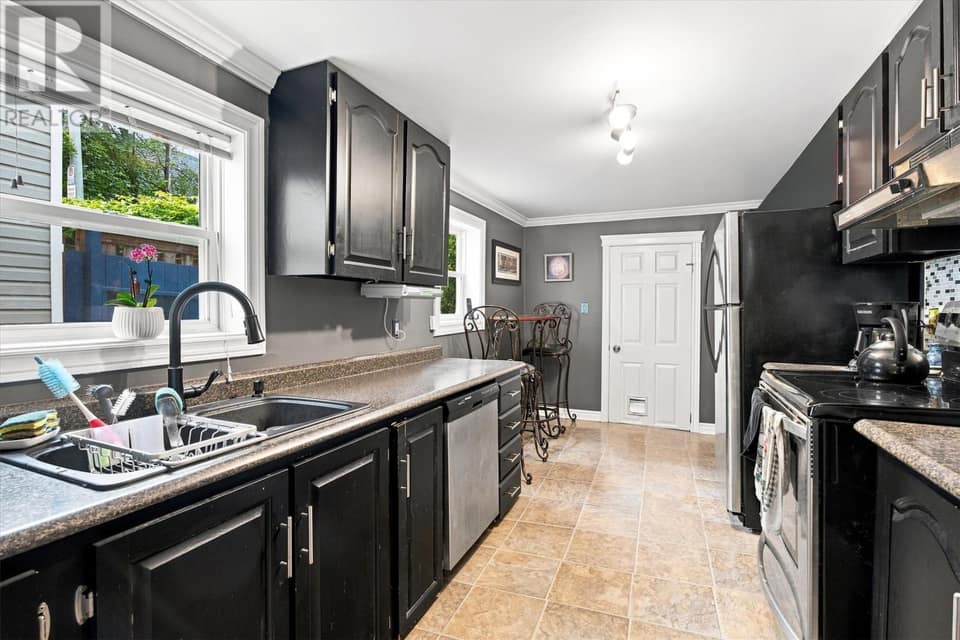 64 Brazil Street, photo 3 of 22