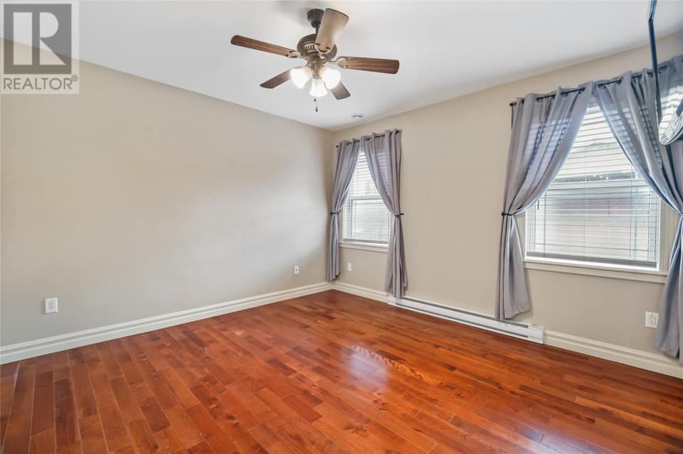 15 Hartland Avenue, photo 14 of 30