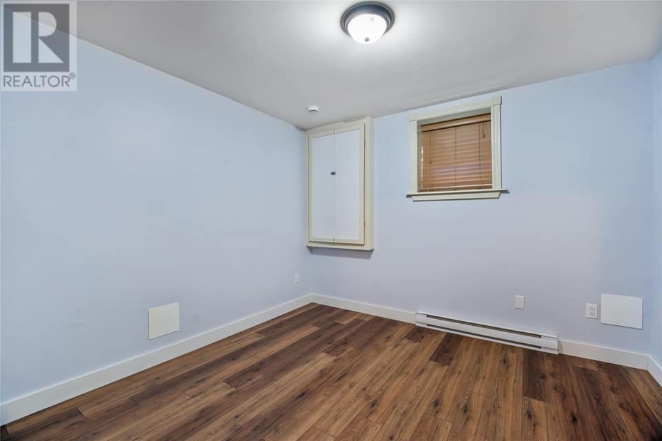 15 Hartland Avenue, photo 23 of 30