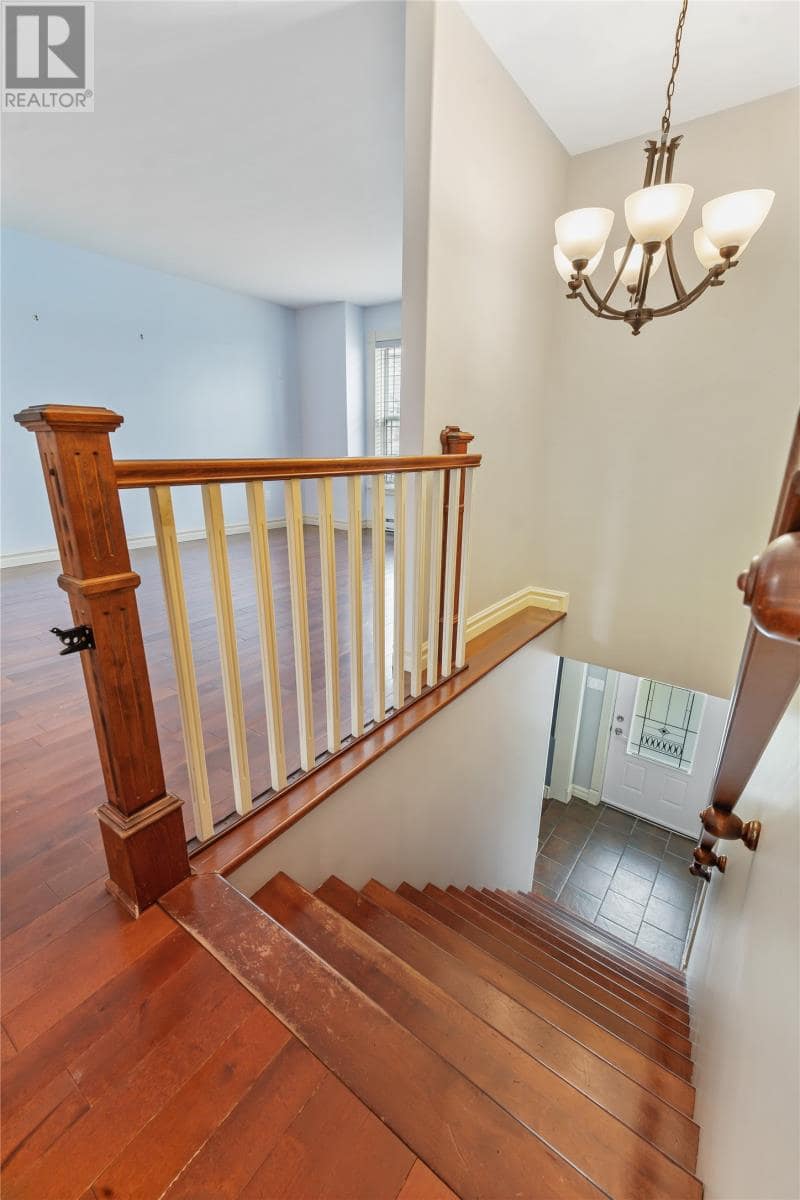 15 Hartland Avenue, photo 4 of 30