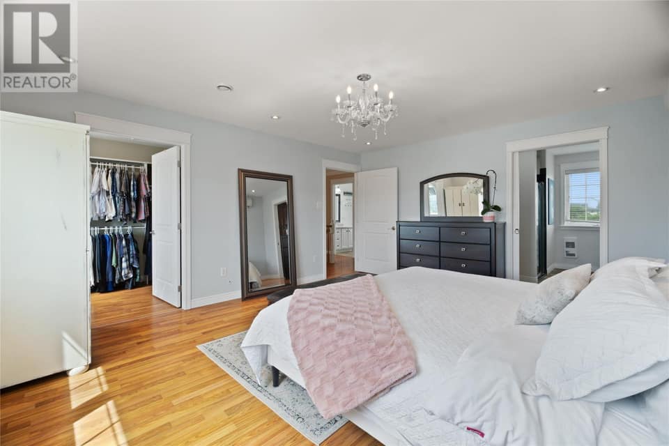 18 Lodge Road, photo 11 of 34