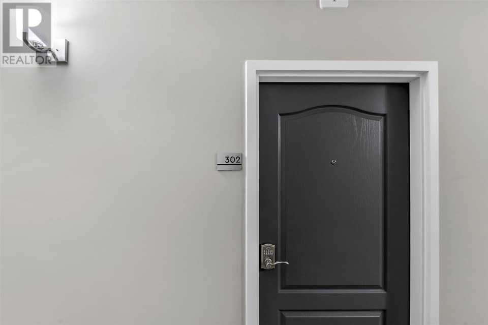 130 Lemarchant Road Unit#302, photo 5 of 36
