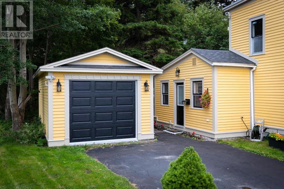 184 Forest Road, photo 19 of 27