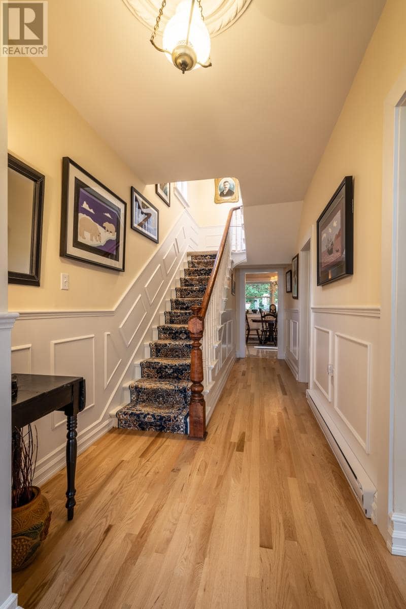 184 Forest Road, photo 5 of 27