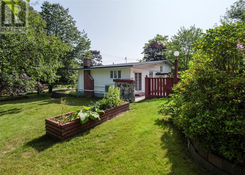 2141 Topsail Road, photo 7 of 49
