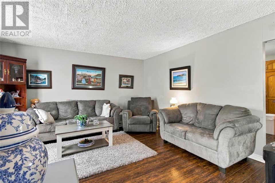 23A Chapman Crescent, photo 5 of 21