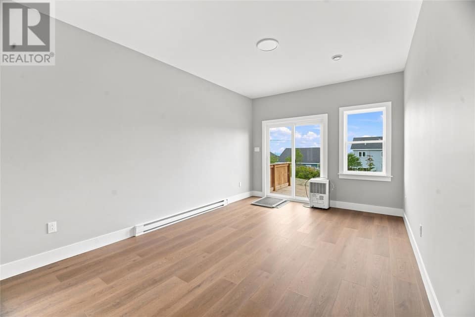 28 Tulip Ridge Boulevard, photo 10 of 16