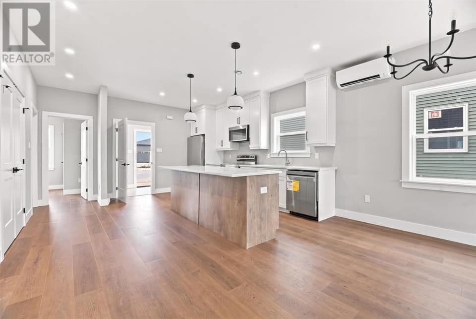 28 Tulip Ridge Boulevard, photo 8 of 16