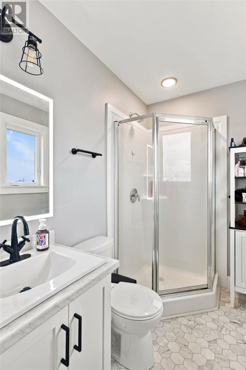 436 Seal Cove Road, photo 13 of 50