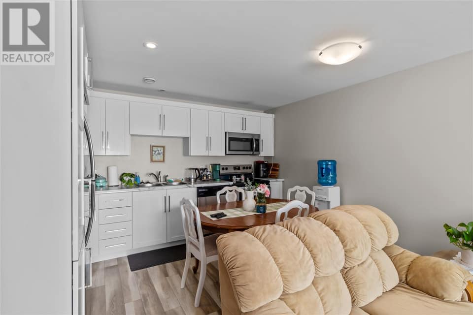 32 Hunts Lane, photo 17 of 30