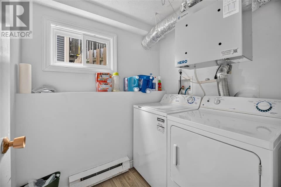 507 Newfoundland Drive, photo 13 of 23
