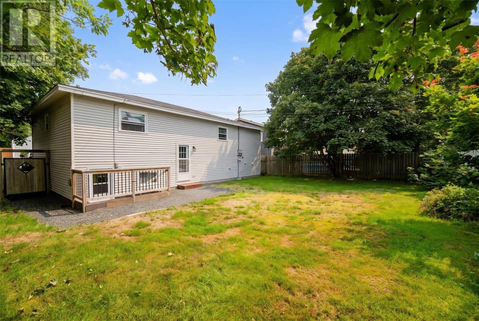 507 Newfoundland Drive, photo 15 of 23