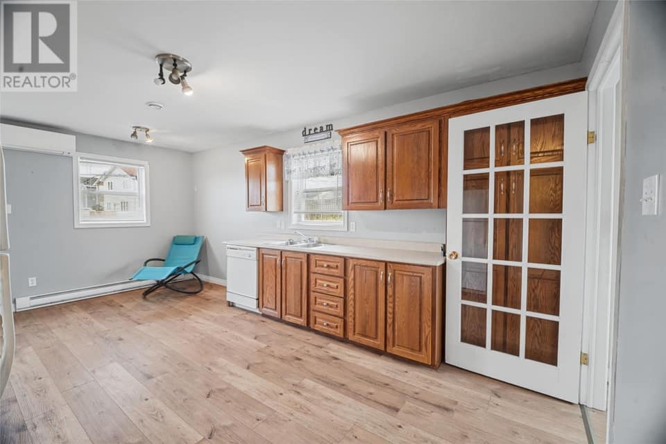 214 Farrell Drive, photo 3 of 17