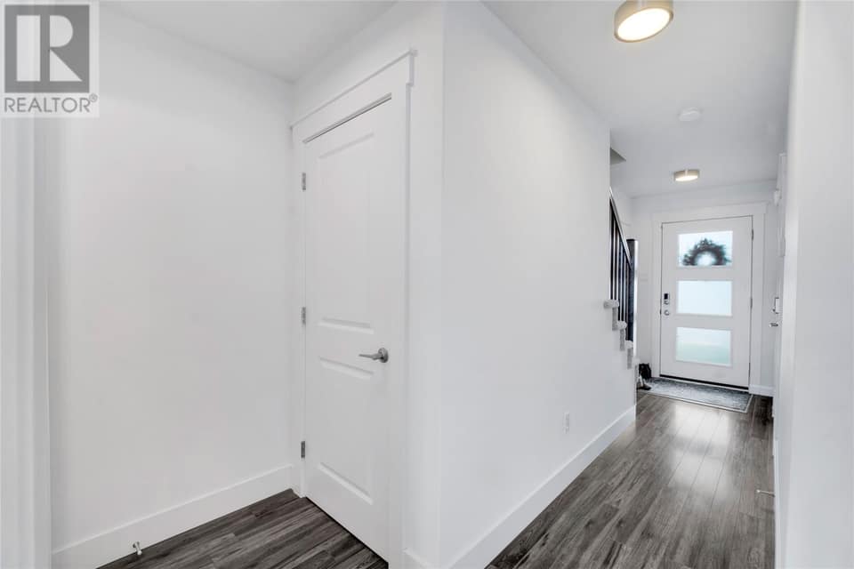 46 Henry Larsen Street, photo 4 of 39