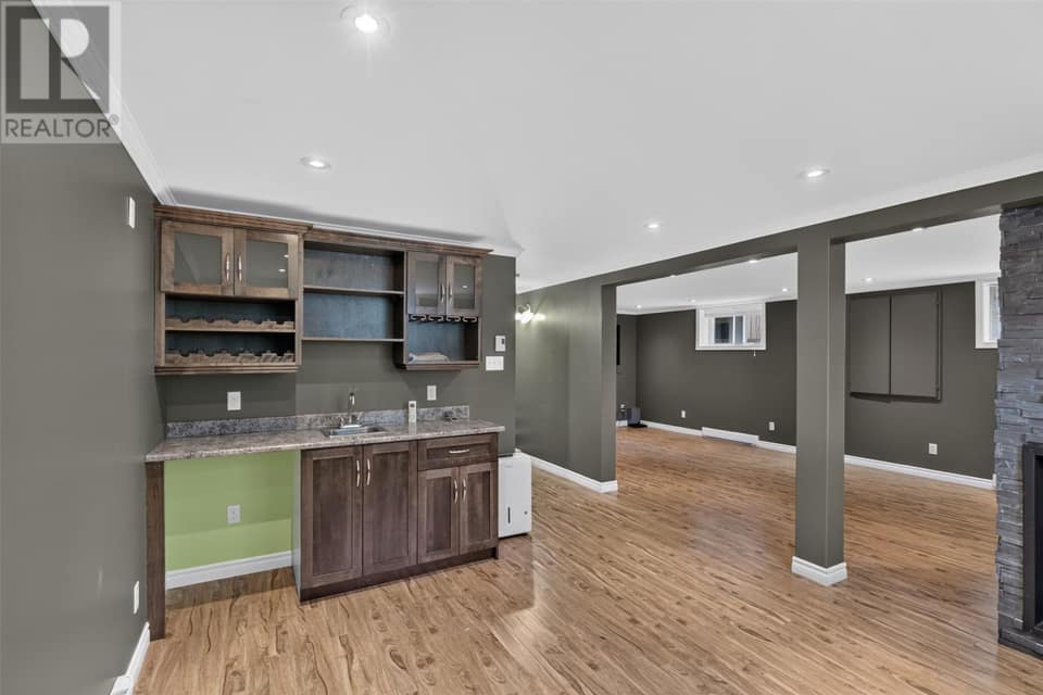21 Eastmeadows Crescent, photo 35 of 46