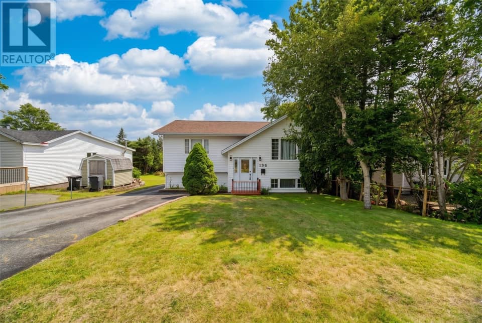 188 Old Petty Harbour Road, photo 1 of 33