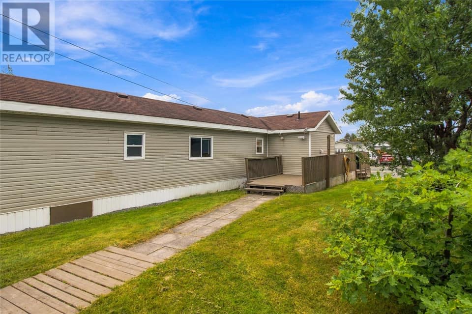 4 Cedar Drive, photo 16 of 19