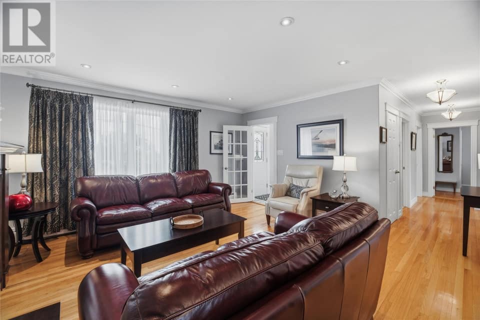43 Radio Range Road, photo 8 of 42