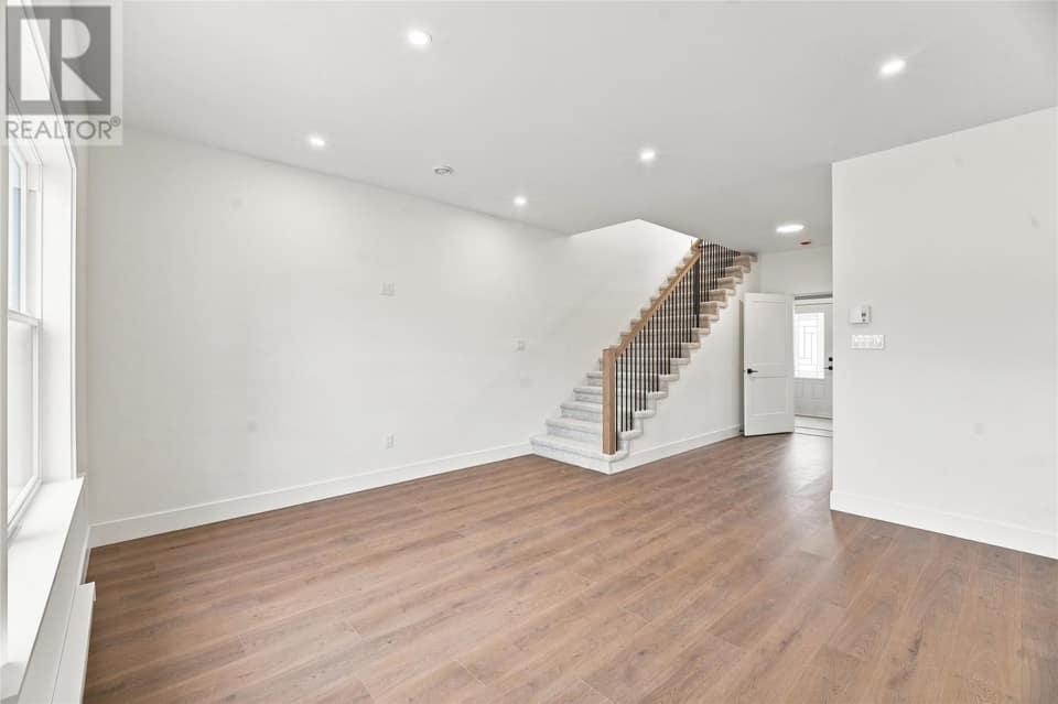 102 Trenton Drive, photo 10 of 30