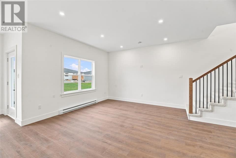 102 Trenton Drive, photo 11 of 30