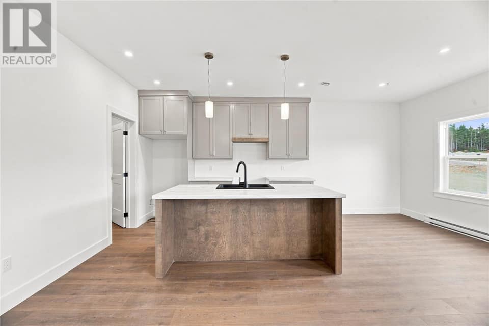 102 Trenton Drive, photo 6 of 30