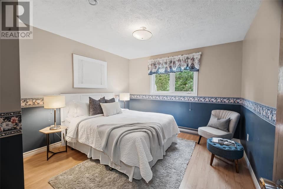 36 Elizabeth Drive, photo 8 of 25