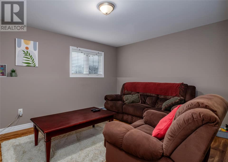 2 Otter Drive, photo 17 of 21