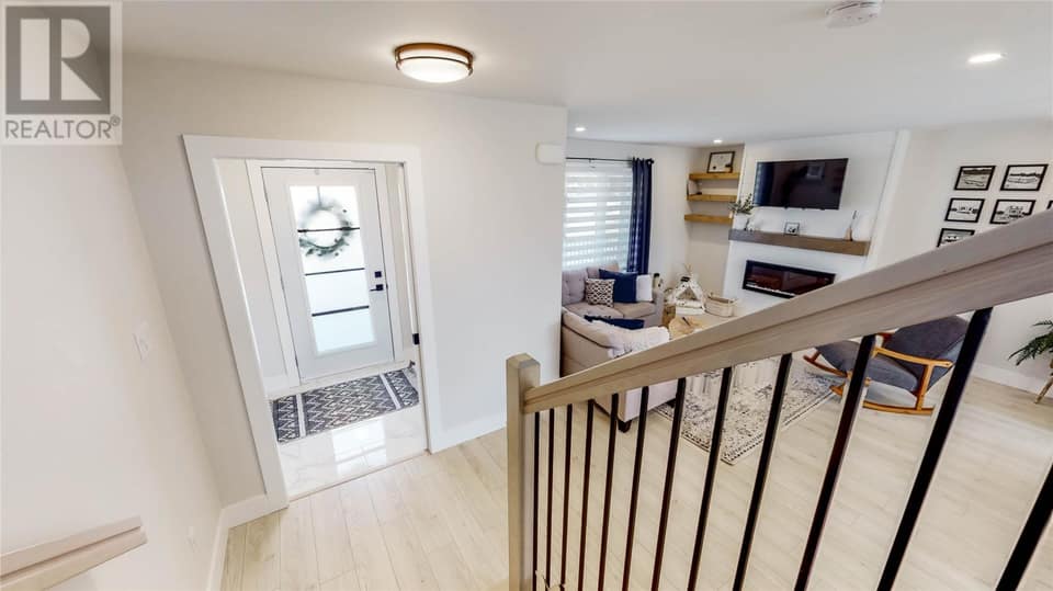 8 Walnut Street, photo 3 of 24