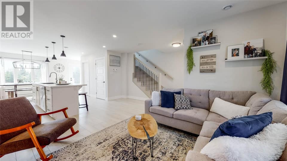 8 Walnut Street, photo 7 of 24