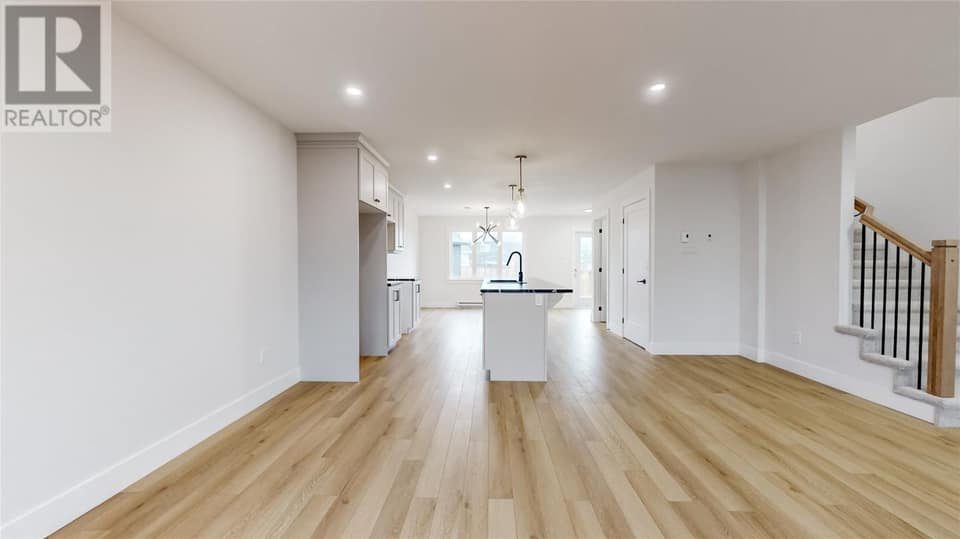 8 Walnut Street, photo 8 of 24