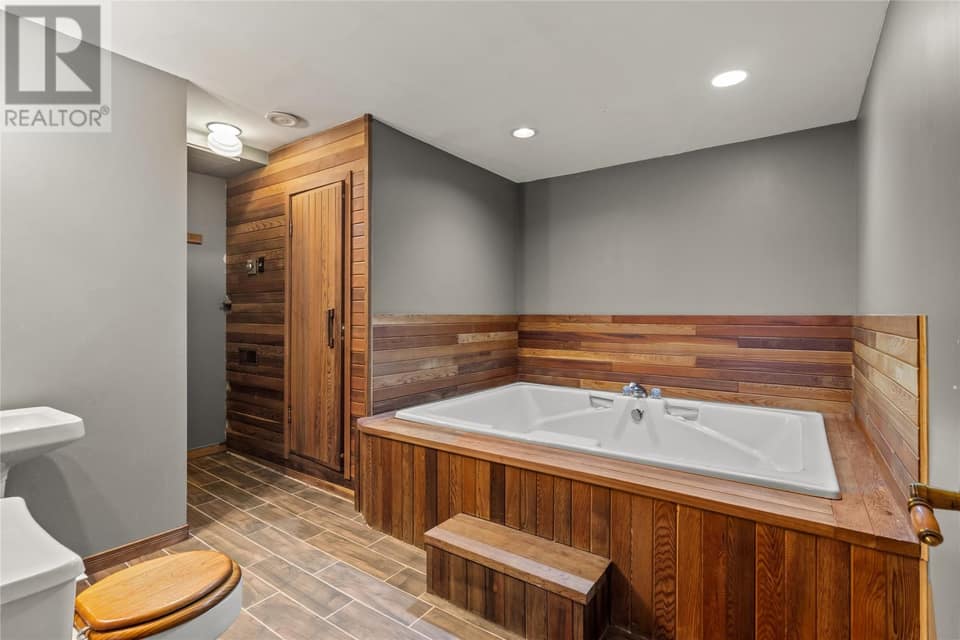 40 Monument Road, photo 27 of 50