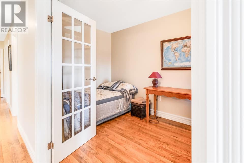 58 Pasadena Crescent Unit#202, photo 8 of 10