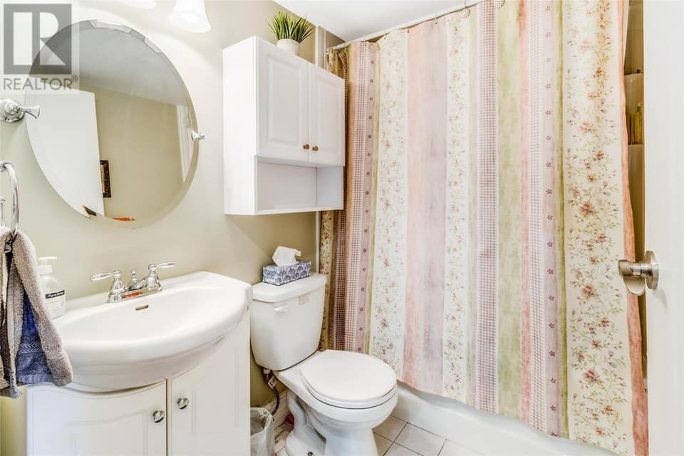 58 Pasadena Crescent Unit#202, photo 9 of 10