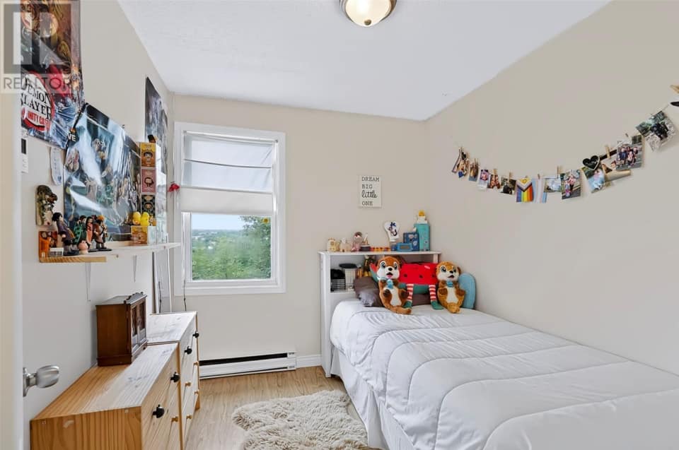 15 Farrell Drive, photo 15 of 24